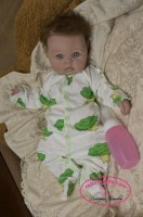 пухленькая девочка